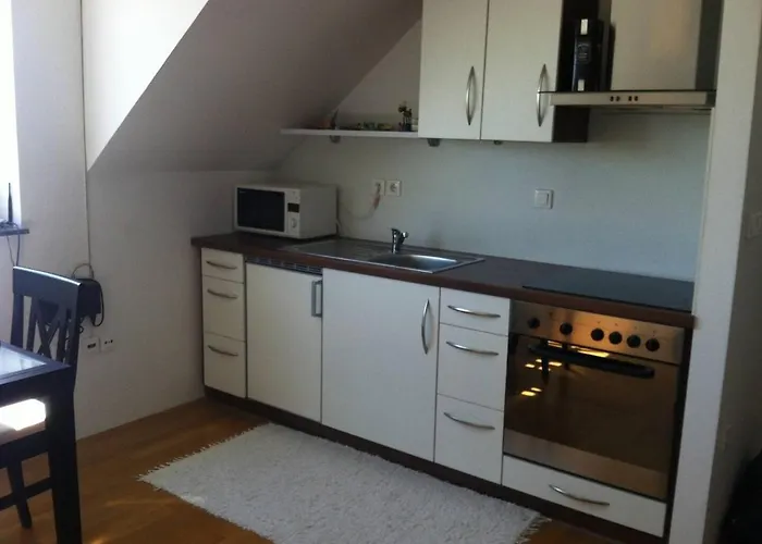 Andro's Modern شقة